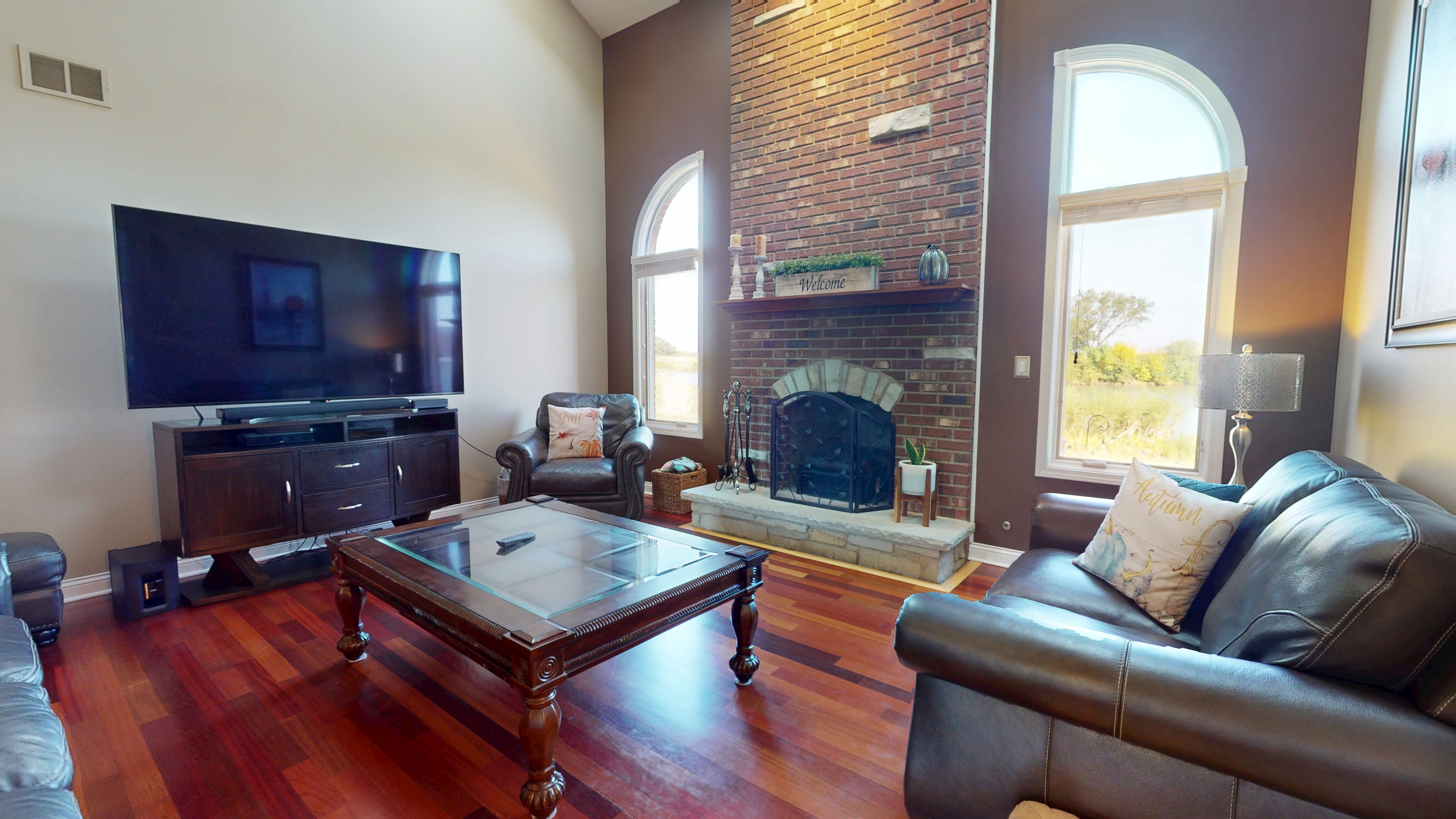 09 Family Room